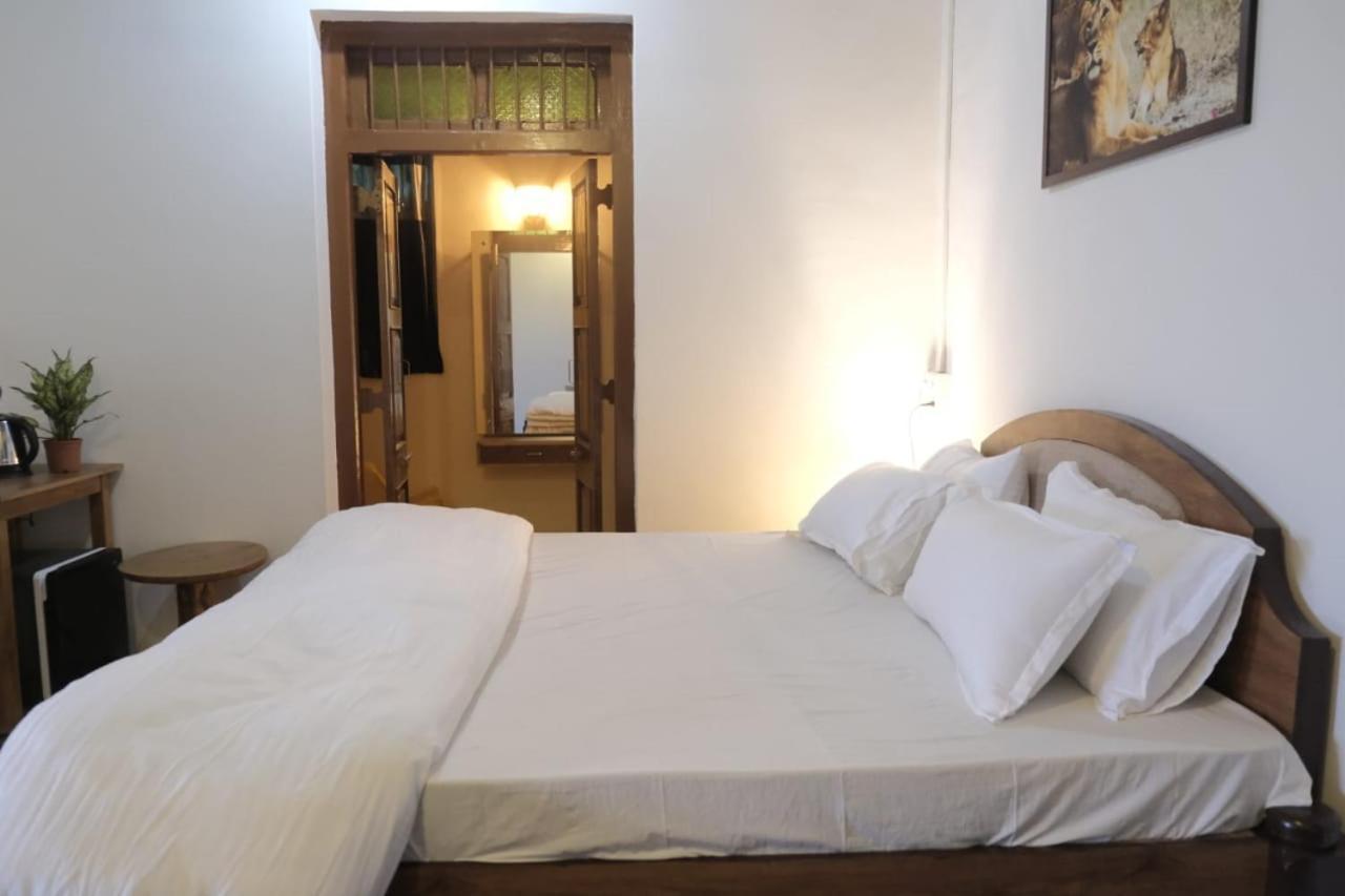 Hotel Ashirwad جوناغاد المظهر الخارجي الصورة
